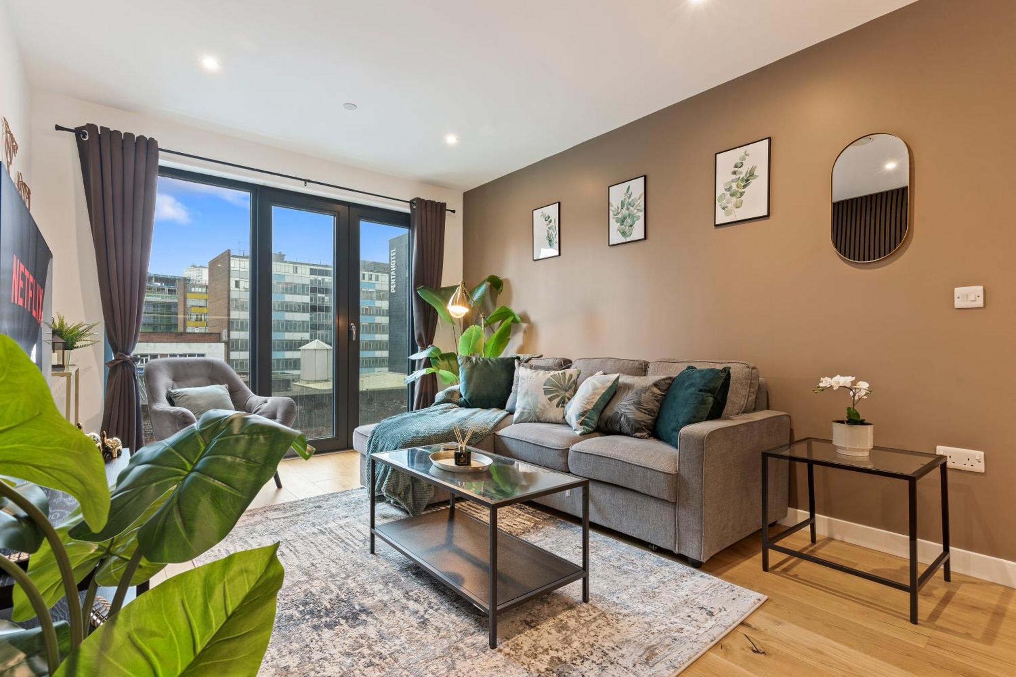 Appartamento Shanti - 2bed 2bath Centre - Wifi - Netflix- Parking- Modern- Perfect For Family, Contractors, Leisure, Business By Shanti Nights