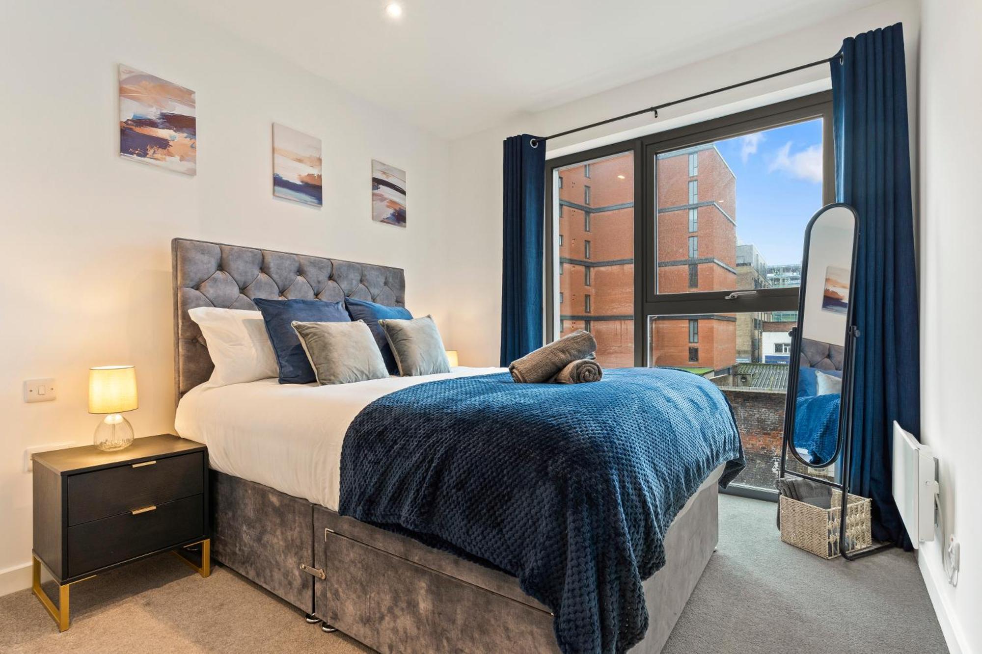 Appartamento Shanti - 2bed 2bath Centre - Wifi - Netflix- Parking- Modern- Perfect For Family, Contractors, Leisure, Business By Shanti Nights Birmingham